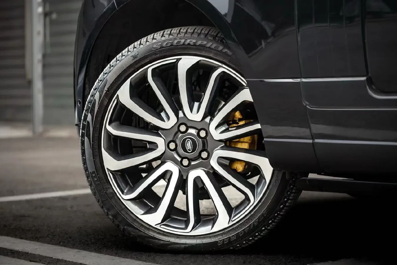 2018 Land Rover Range Rover Evoque 2.0T 241HP L4 9AT,autocango,china used car exporter,china ev exporter,chinese used car exporter,chinese used ev exporter