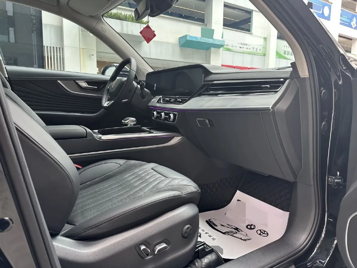 2023 HongQi HS5 2.0T 252HP L4 8AT,autocango,china used car exporter,china ev exporter,chinese used car exporter,chinese used ev exporter