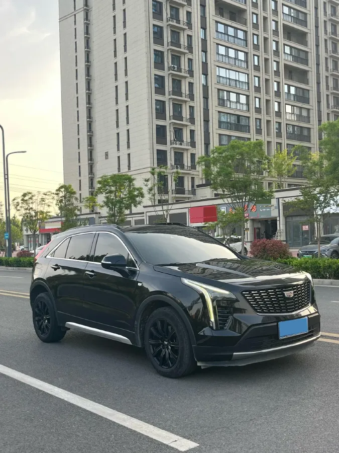 2022 Cadillac XT4 2.0T 237HP L4 9AT,autocango,china used car exporter,china ev exporter,chinese used car exporter,chinese used ev exporter