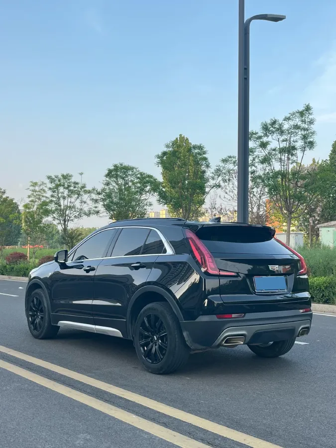 2022 Cadillac XT4 2.0T 237HP L4 9AT,autocango,china used car exporter,china ev exporter,chinese used car exporter,chinese used ev exporter