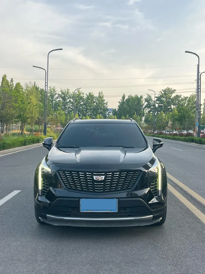 2022 Cadillac XT4 2.0T 237HP L4 9AT,autocango,china used car exporter,china ev exporter,chinese used car exporter,chinese used ev exporter