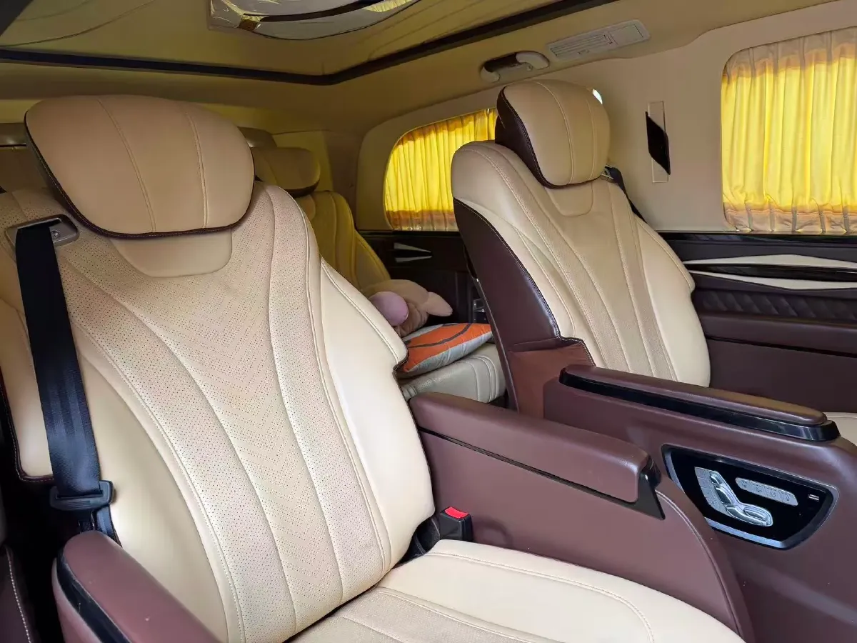 2021 Mercedes-Benz Vito 2.0T 211HP L4 9AT,autocango,china used car exporter,china ev exporter,chinese used car exporter,chinese used ev exporter