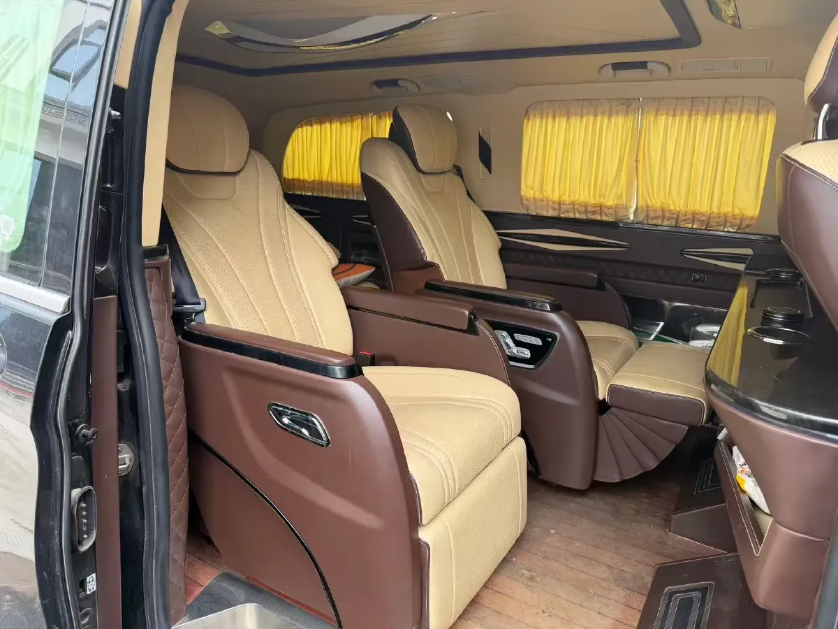 2021 Mercedes-Benz Vito 2.0T 211HP L4 9AT,autocango,china used car exporter,china ev exporter,chinese used car exporter,chinese used ev exporter