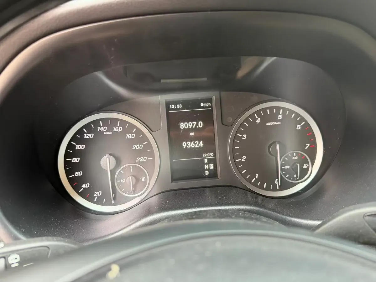 2021 Mercedes-Benz Vito 2.0T 211HP L4 9AT,autocango,china used car exporter,china ev exporter,chinese used car exporter,chinese used ev exporter