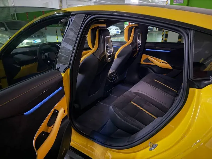 2025 MI SU7 Ultra BEV 93.7KWH,autocango,china used car exporter,china ev exporter,chinese used car exporter,chinese used ev exporter