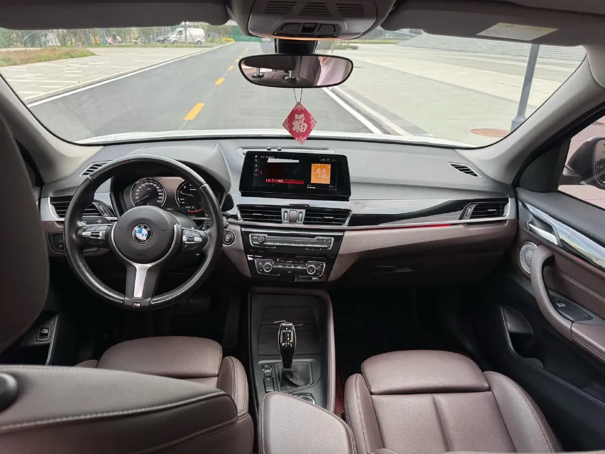 2022 BMW X1 2.0T 192HP L4 7DCT,autocango,china used car exporter,china ev exporter,chinese used car exporter,chinese used ev exporter