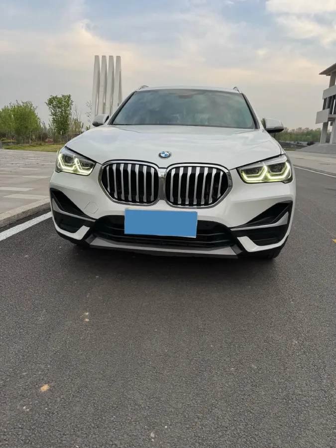 2022 BMW X1 2.0T 192HP L4 7DCT,autocango,china used car exporter,china ev exporter,chinese used car exporter,chinese used ev exporter