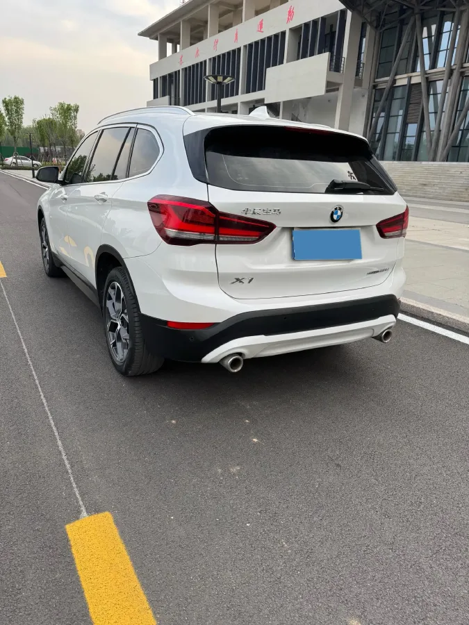 2022 BMW X1 2.0T 192HP L4 7DCT,autocango,china used car exporter,china ev exporter,chinese used car exporter,chinese used ev exporter