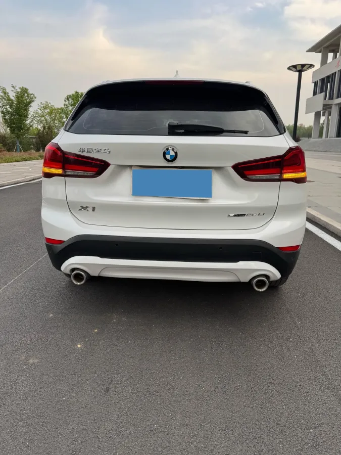 2022 BMW X1 2.0T 192HP L4 7DCT,autocango,china used car exporter,china ev exporter,chinese used car exporter,chinese used ev exporter