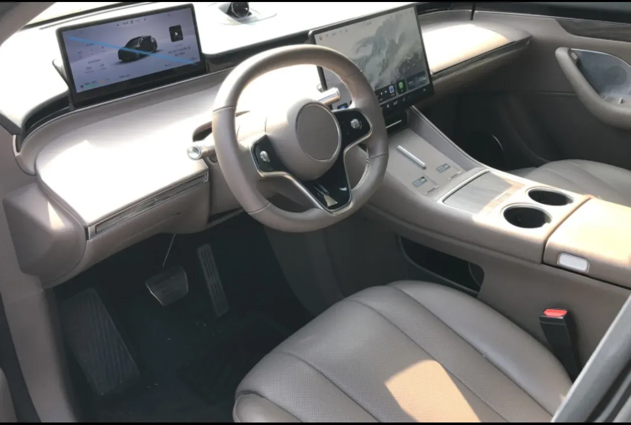 2025 Luxeed R7 REEV 156HP REEV 37KWH,autocango,china used car exporter,china ev exporter,chinese used car exporter,chinese used ev exporter