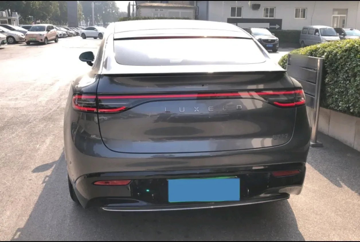 2025 Luxeed R7 REEV 156HP REEV 37KWH,autocango,china used car exporter,china ev exporter,chinese used car exporter,chinese used ev exporter