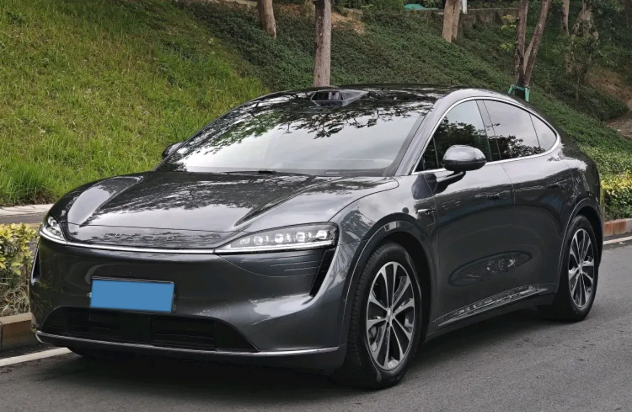 2025 Luxeed R7 REEV 156HP REEV 37KWH,autocango,china used car exporter,china ev exporter,chinese used car exporter,chinese used ev exporter