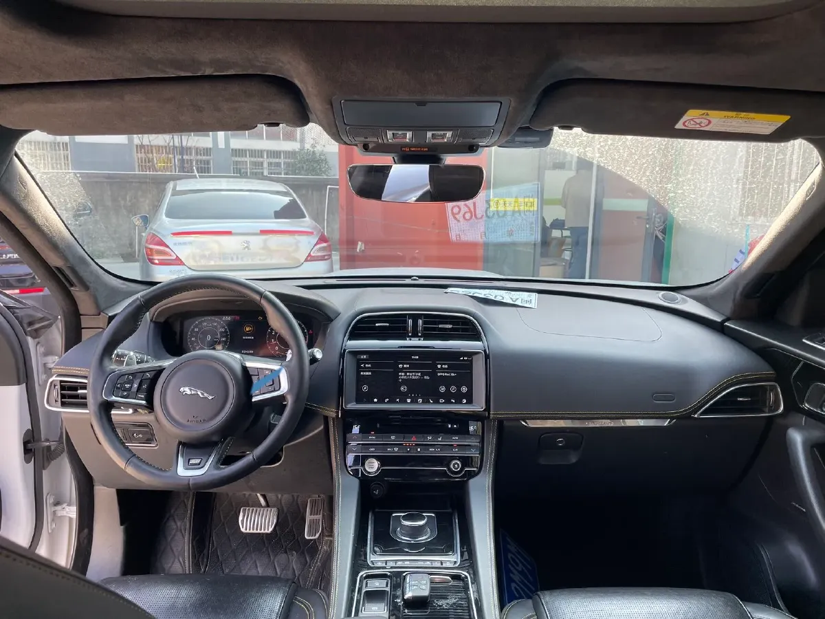 2020 Jaguar F-PACE 2.0T 300HP L4 8AT,autocango,china used car exporter,china ev exporter,chinese used car exporter,chinese used ev exporter