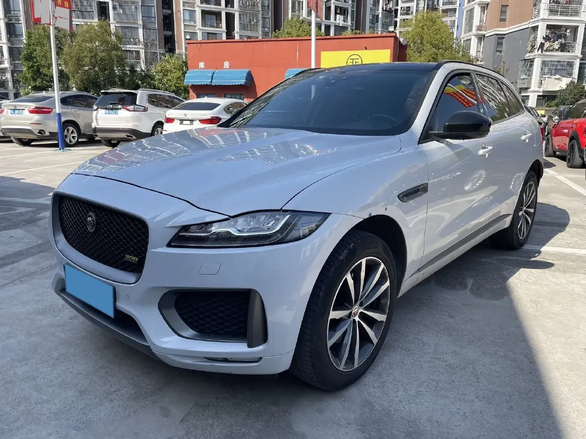 2020 Jaguar F-PACE 2.0T 300HP L4 8AT,autocango,china used car exporter,china ev exporter,chinese used car exporter,chinese used ev exporter