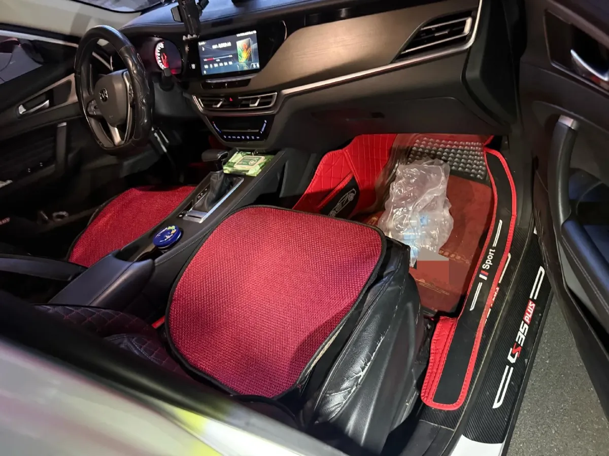 2021 ChangAn CS35 Plus 1.6L 128HP L4 CVT,autocango,china used car exporter,china ev exporter,chinese used car exporter,chinese used ev exporter