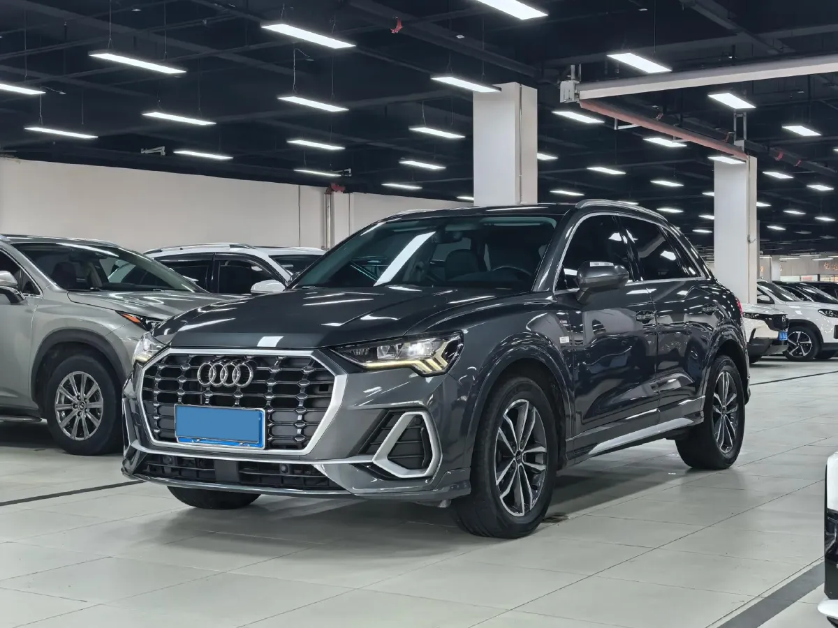 2022 Audi Q3 1.4T 150HP L4 7DCT,autocango,china used car exporter,china ev exporter,chinese used car exporter,chinese used ev exporter
