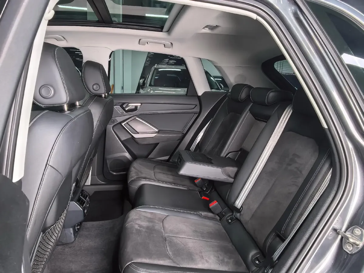 2022 Audi Q3 1.4T 150HP L4 7DCT,autocango,china used car exporter,china ev exporter,chinese used car exporter,chinese used ev exporter