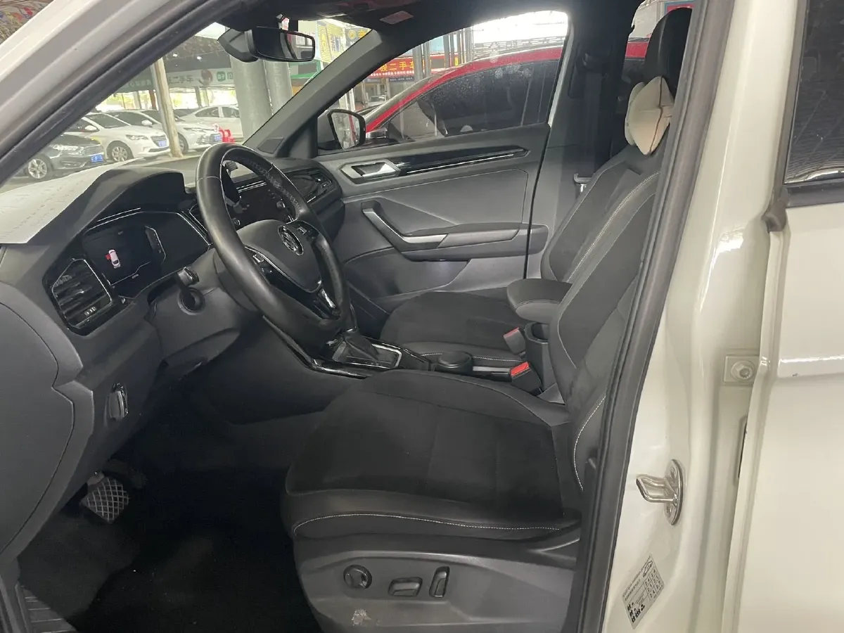 2019 Volkswagen T-Roc 1.4T 150HP L4 7DCT,autocango,china used car exporter,china ev exporter,chinese used car exporter,chinese used ev exporter