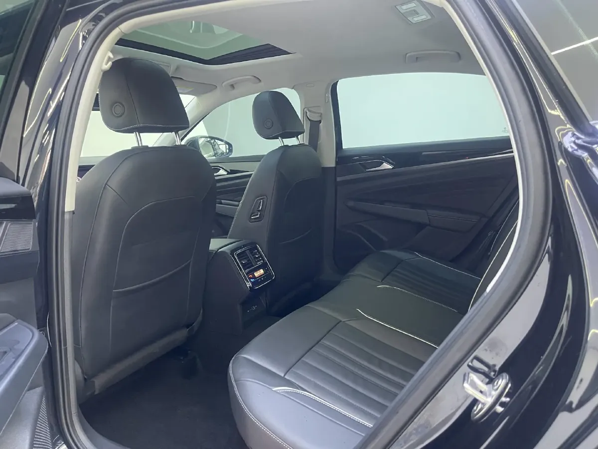 2023 Volkswagen Passat 1.4T 150HP L4 7DCT,autocango,china used car exporter,china ev exporter,chinese used car exporter,chinese used ev exporter