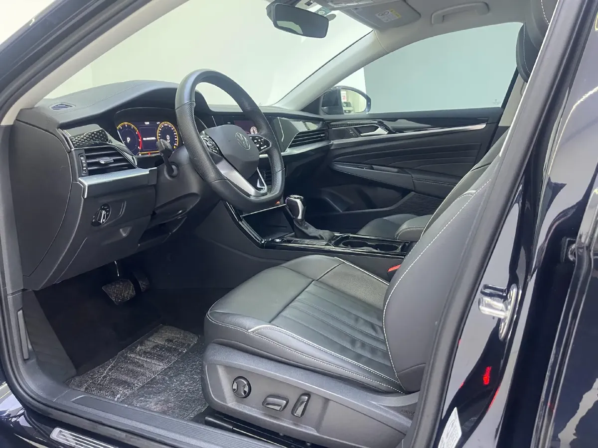 2023 Volkswagen Passat 1.4T 150HP L4 7DCT,autocango,china used car exporter,china ev exporter,chinese used car exporter,chinese used ev exporter