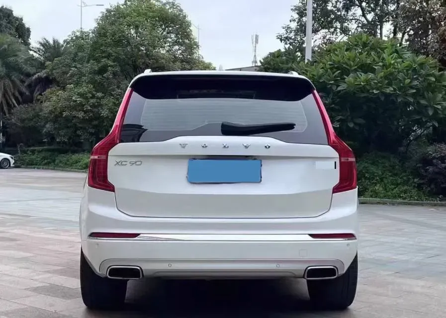 2020 Volvo XC90 2.0T 320HP L4 8AT,autocango,china used car exporter,china ev exporter,chinese used car exporter,chinese used ev exporter