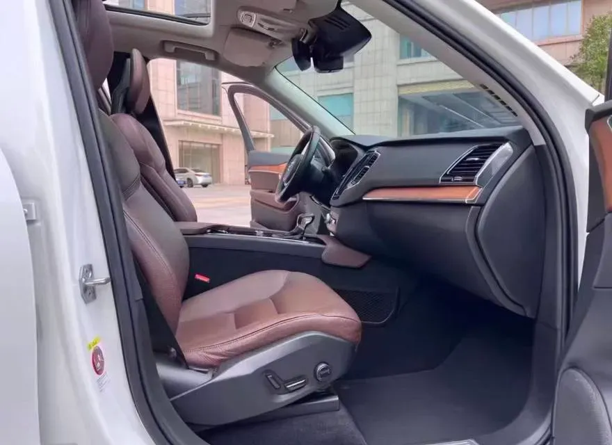 2020 Volvo XC90 2.0T 320HP L4 8AT,autocango,china used car exporter,china ev exporter,chinese used car exporter,chinese used ev exporter