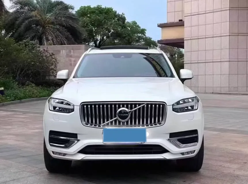 2020 Volvo XC90 2.0T 320HP L4 8AT,autocango,china used car exporter,china ev exporter,chinese used car exporter,chinese used ev exporter