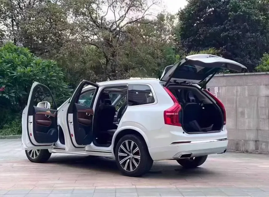 2020 Volvo XC90 2.0T 320HP L4 8AT,autocango,china used car exporter,china ev exporter,chinese used car exporter,chinese used ev exporter