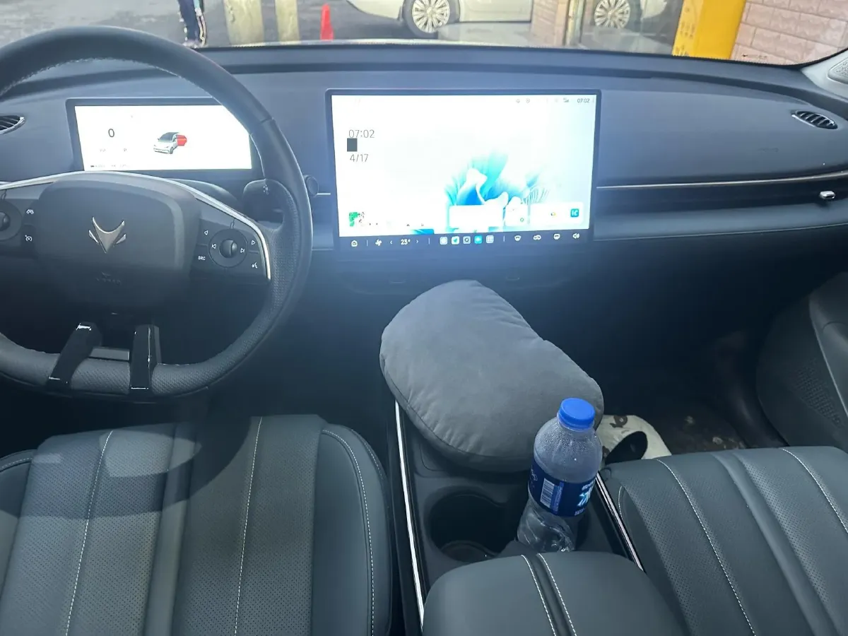 2025 ARCFOX T1 BEV,autocango,china used car exporter,china ev exporter,chinese used car exporter,chinese used ev exporter