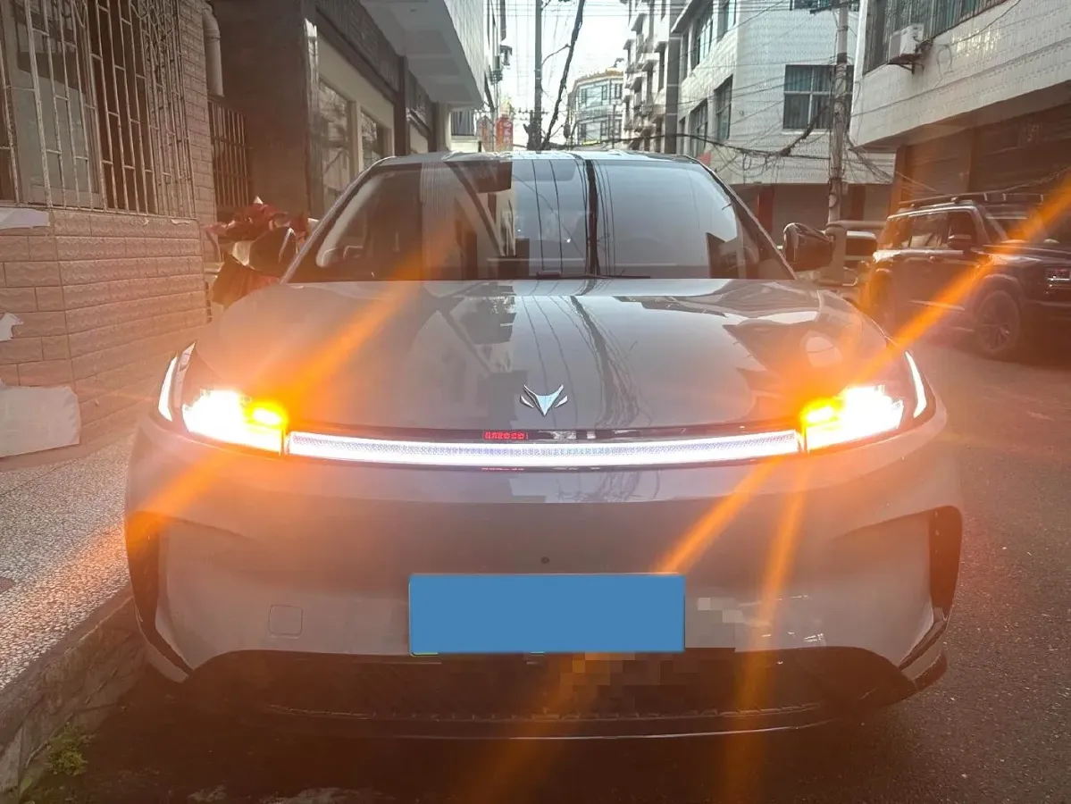 2025 ARCFOX T1 BEV,autocango,china used car exporter,china ev exporter,chinese used car exporter,chinese used ev exporter