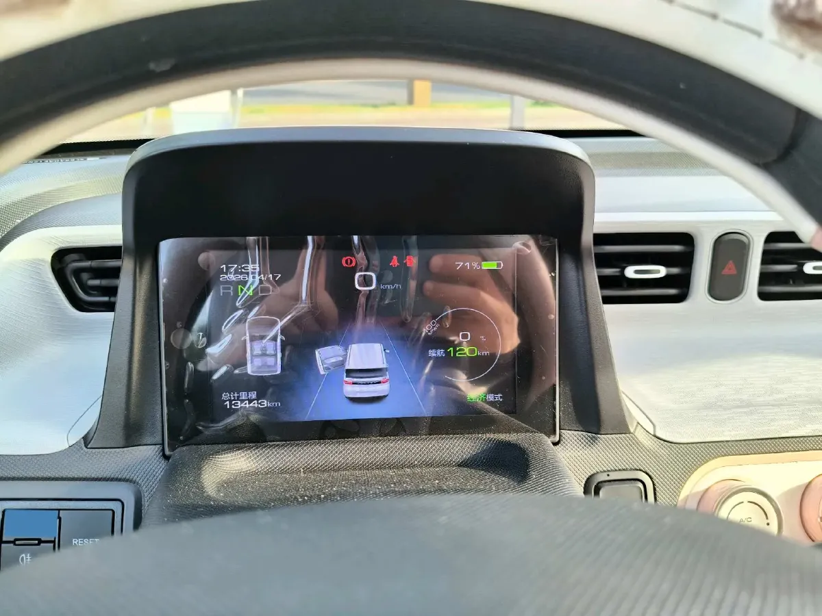 2021 WuLing HongGuang MINI EV BEV 13.9KWH,autocango,china used car exporter,china ev exporter,chinese used car exporter,chinese used ev exporter