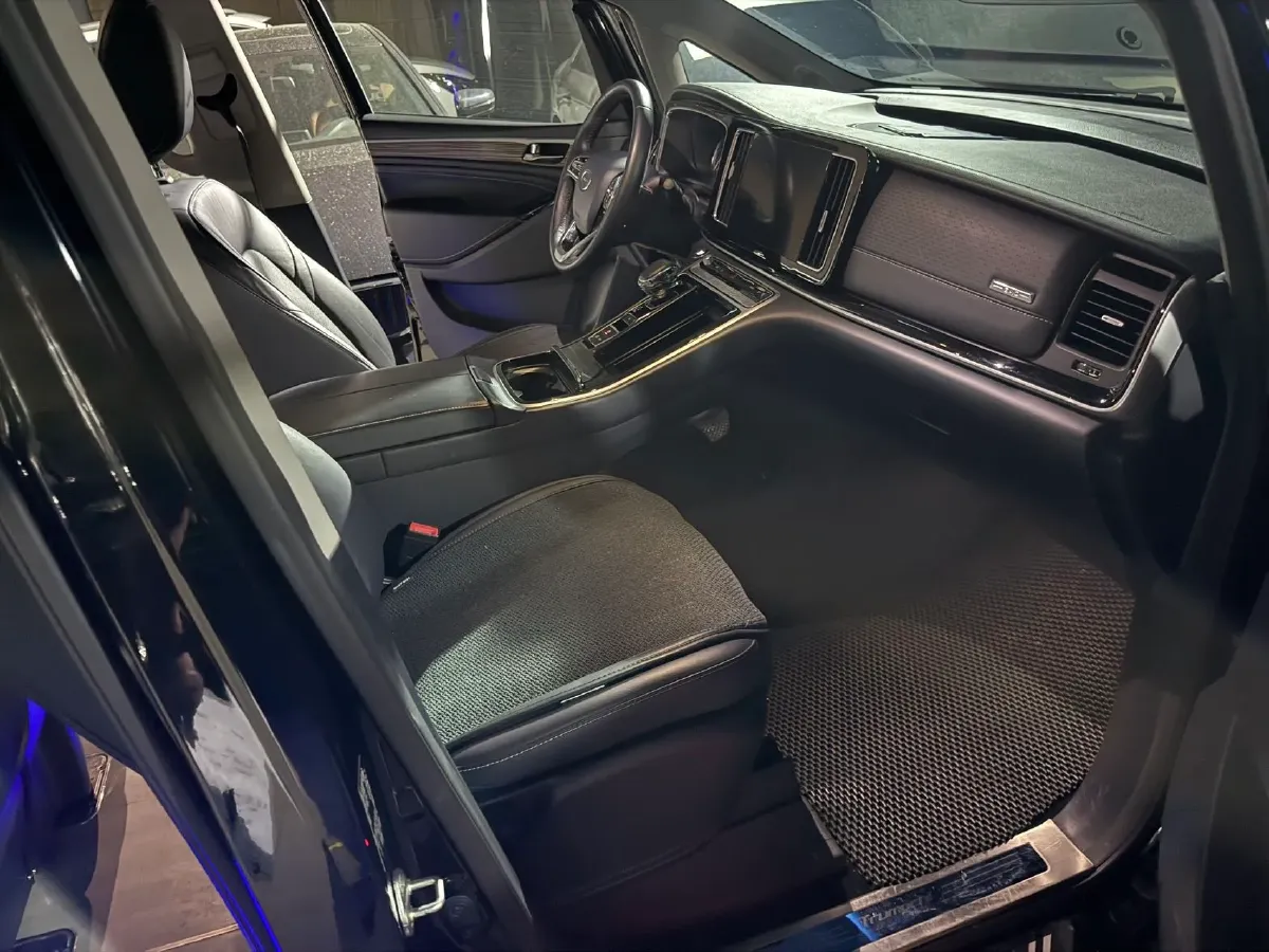 2023 GAC Trumpchi M8 2.0T 252HP L4 8AT,autocango,china used car exporter,china ev exporter,chinese used car exporter,chinese used ev exporter