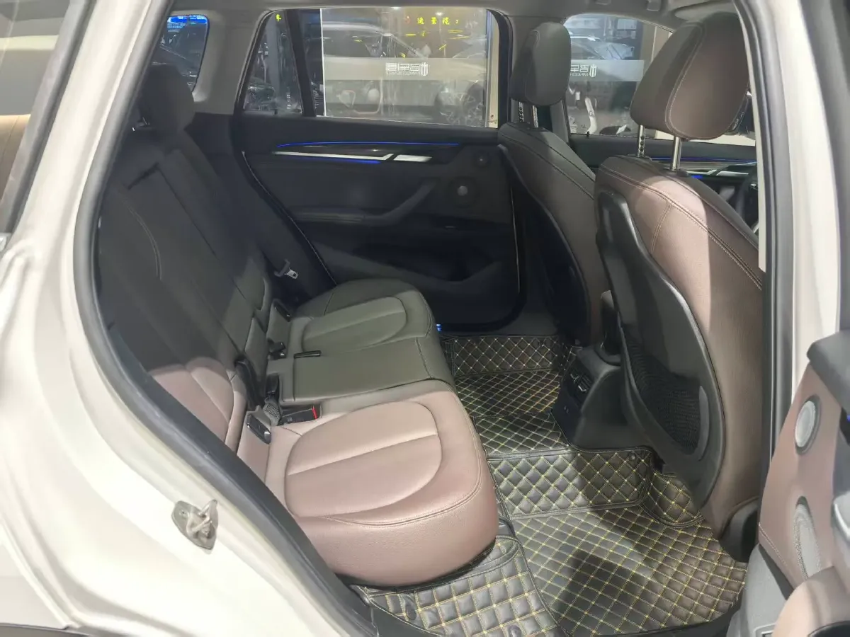 2022 BMW X1 2.0T 192HP L4 8AT,autocango,china used car exporter,china ev exporter,chinese used car exporter,chinese used ev exporter