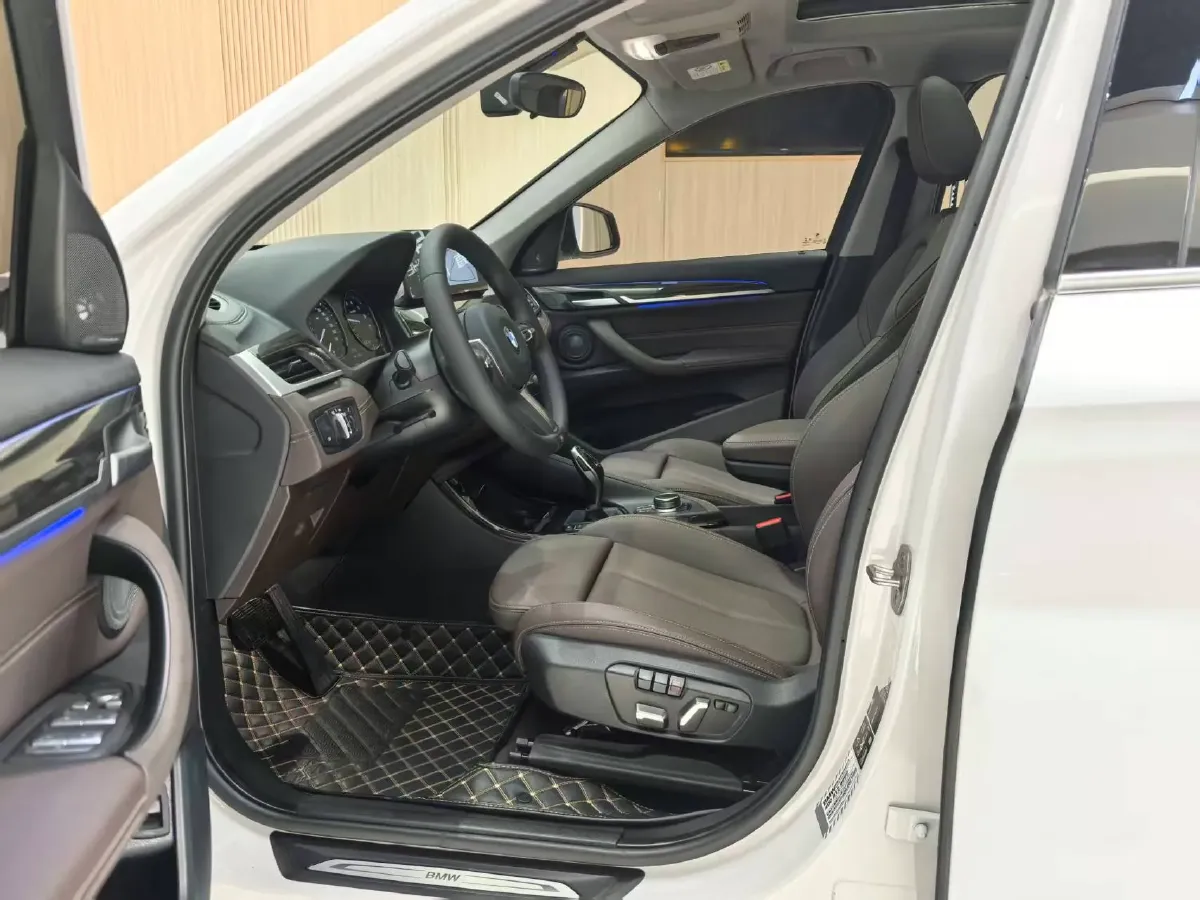 2022 BMW X1 2.0T 192HP L4 8AT,autocango,china used car exporter,china ev exporter,chinese used car exporter,chinese used ev exporter