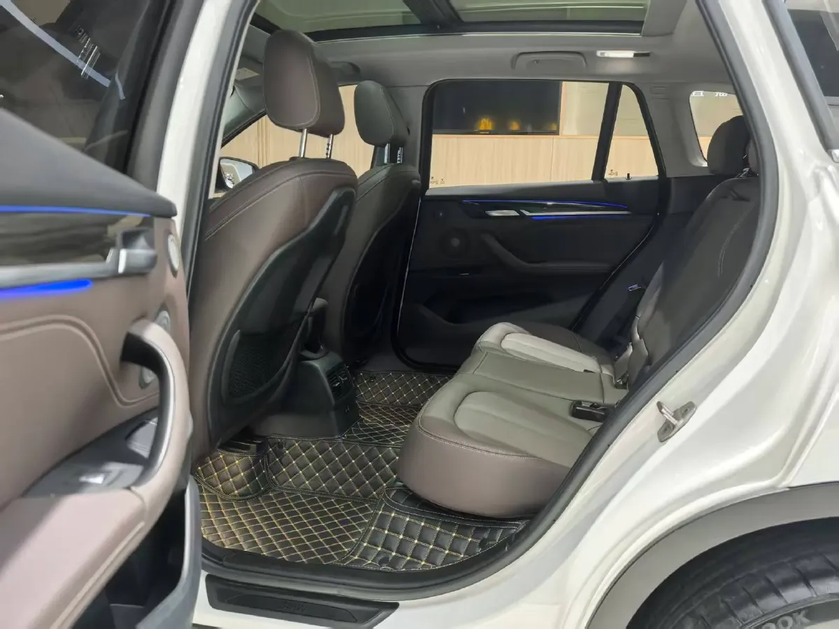 2022 BMW X1 2.0T 192HP L4 8AT,autocango,china used car exporter,china ev exporter,chinese used car exporter,chinese used ev exporter