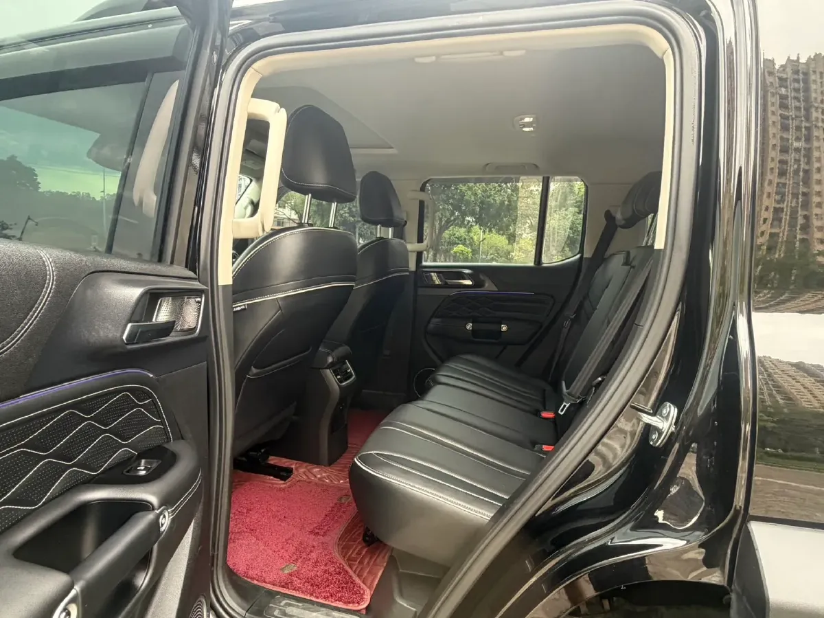 2021 Tank 300 2.0T 227HP L4 8AT,autocango,china used car exporter,china ev exporter,chinese used car exporter,chinese used ev exporter