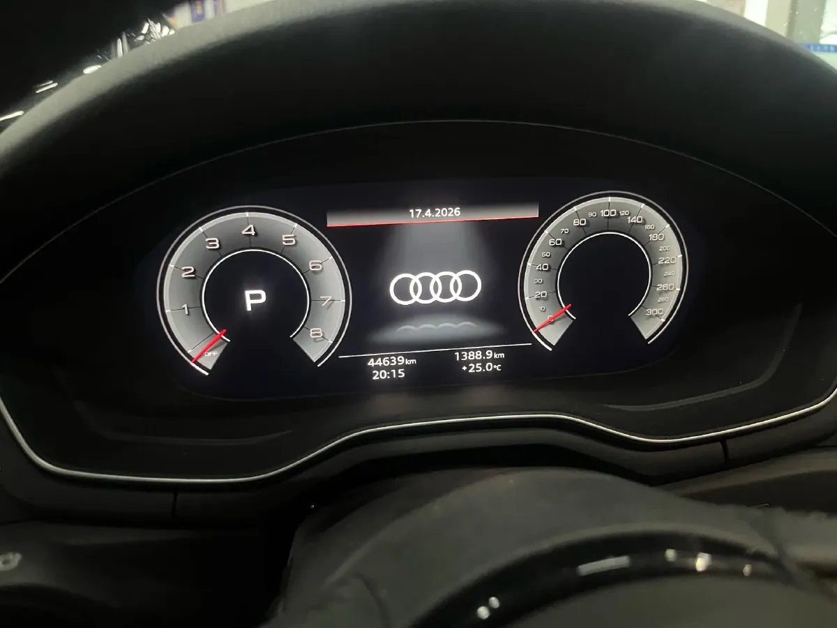 2023 Audi A4L 2.0T 190HP L4 7DCT,autocango,china used car exporter,china ev exporter,chinese used car exporter,chinese used ev exporter