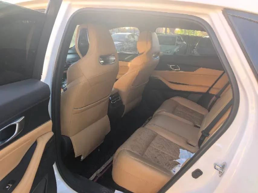 2021 ChangAn UNI-K 2.0T 233HP L4 8AT,autocango,china used car exporter,china ev exporter,chinese used car exporter,chinese used ev exporter