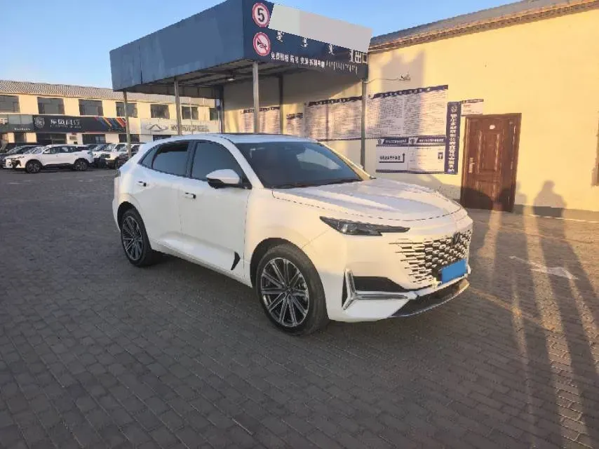 2021 ChangAn UNI-K 2.0T 233HP L4 8AT,autocango,china used car exporter,china ev exporter,chinese used car exporter,chinese used ev exporter