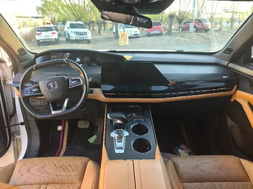 2021 ChangAn UNI-K 2.0T 233HP L4 8AT,autocango,china used car exporter,china ev exporter,chinese used car exporter,chinese used ev exporter