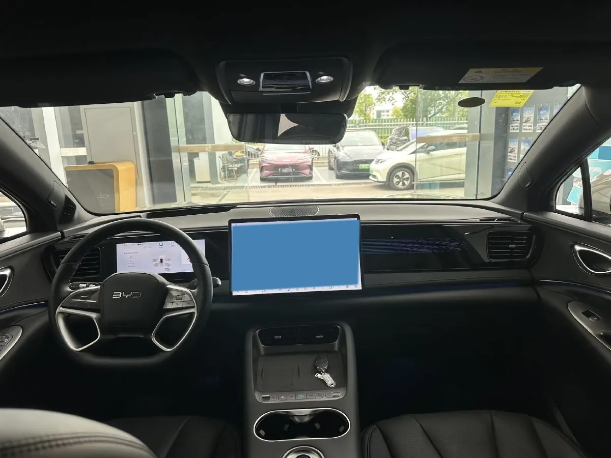 2025 LanDian E5 PLUS 1.5L 95HP L4 E-CVT PHEV,autocango,china used car exporter,china ev exporter,chinese used car exporter,chinese used ev exporter