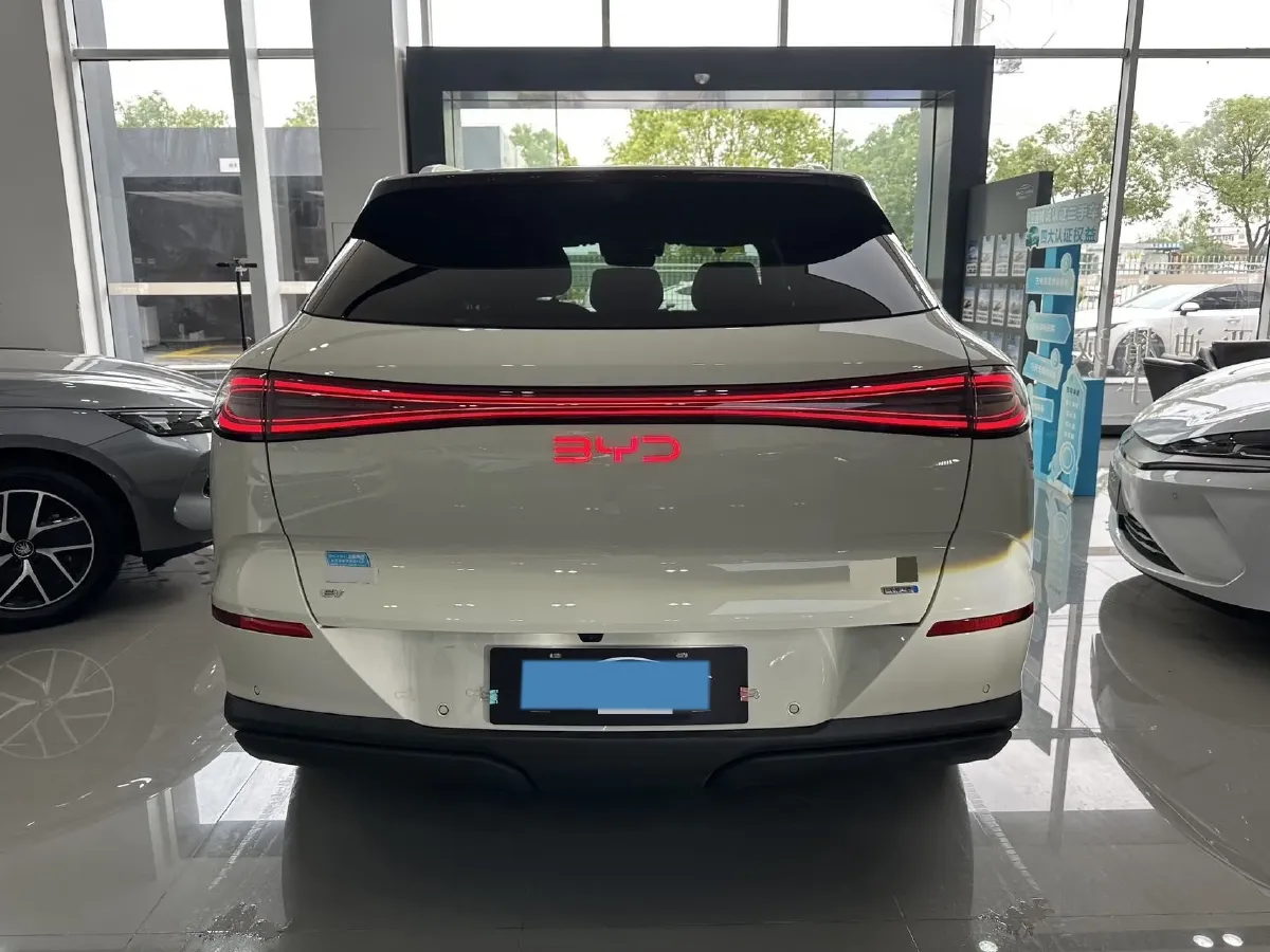 2025 LanDian E5 PLUS 1.5L 95HP L4 E-CVT PHEV,autocango,china used car exporter,china ev exporter,chinese used car exporter,chinese used ev exporter