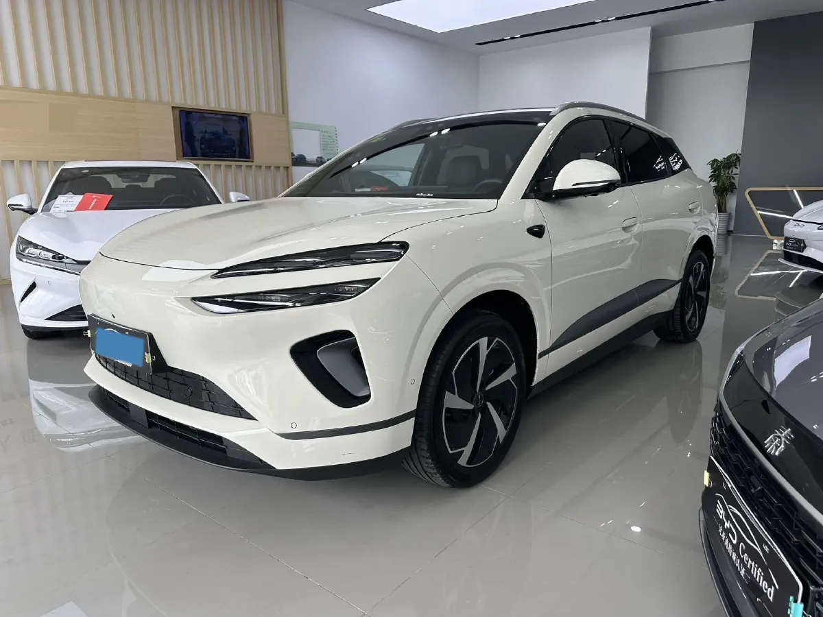 2025 LanDian E5 PLUS 1.5L 95HP L4 E-CVT PHEV,autocango,china used car exporter,china ev exporter,chinese used car exporter,chinese used ev exporter