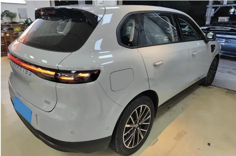 2025 Leapmotor B10 BEV 67.1KWH,autocango,china used car exporter,china ev exporter,chinese used car exporter,chinese used ev exporter
