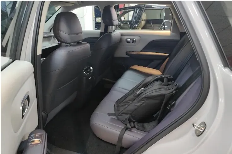 2025 Leapmotor B10 BEV 67.1KWH,autocango,china used car exporter,china ev exporter,chinese used car exporter,chinese used ev exporter