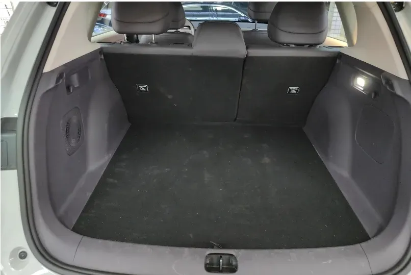 2025 Leapmotor B10 BEV 67.1KWH,autocango,china used car exporter,china ev exporter,chinese used car exporter,chinese used ev exporter