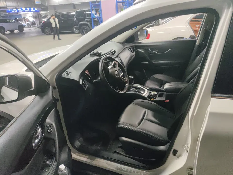 2021 Nissan X-Trail 2.0L 151HP L4 CVT,autocango,china used car exporter,china ev exporter,chinese used car exporter,chinese used ev exporter