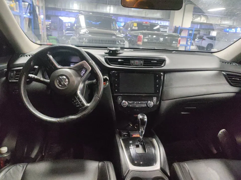 2021 Nissan X-Trail 2.0L 151HP L4 CVT,autocango,china used car exporter,china ev exporter,chinese used car exporter,chinese used ev exporter