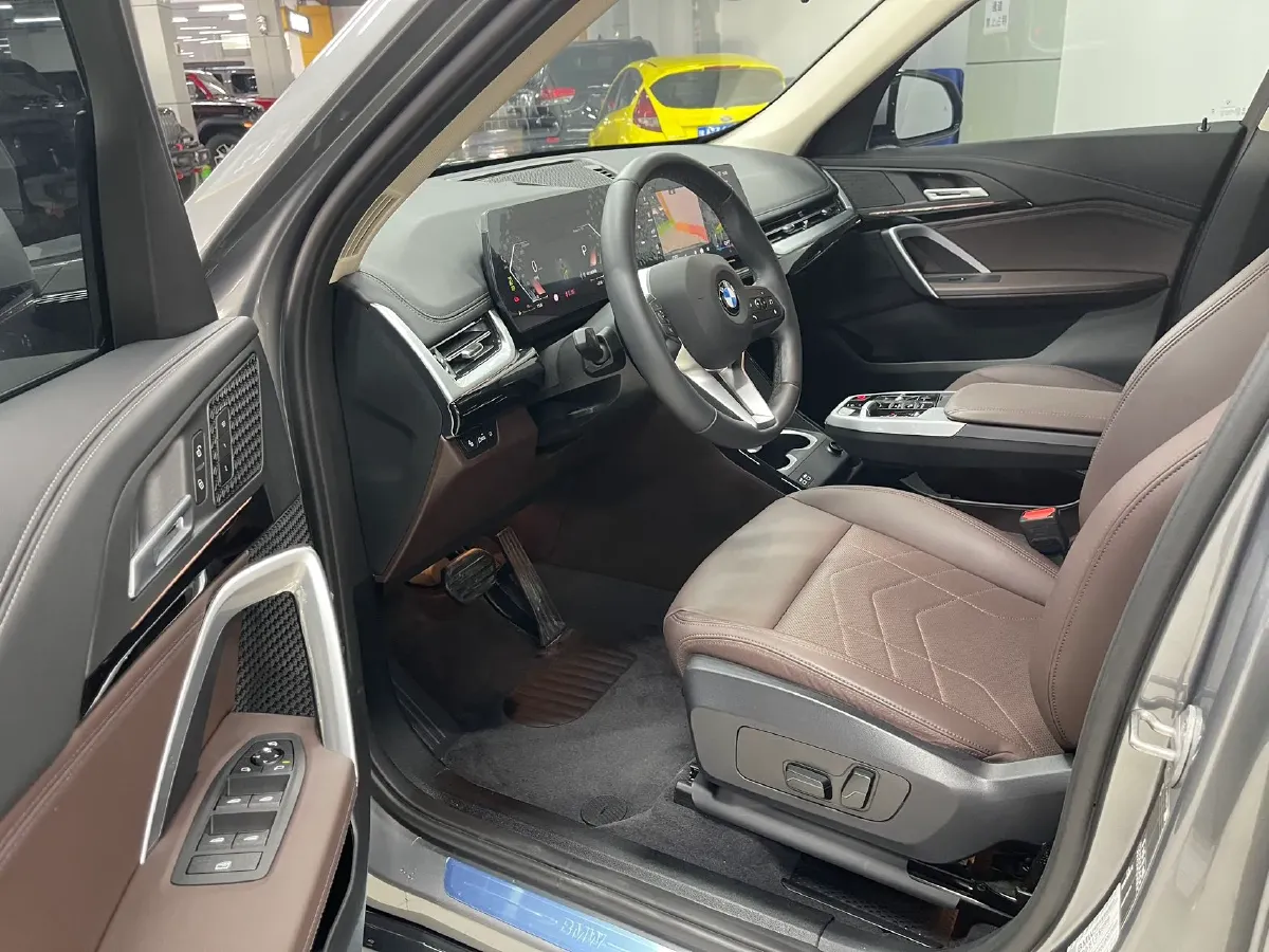 2023 BMW X1 1.5T 156HP L3 7DCT,autocango,china used car exporter,china ev exporter,chinese used car exporter,chinese used ev exporter