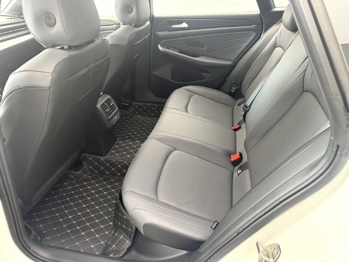 2026 Volkswagen Lamando 2.0T 220HP L4 7DCT,autocango,china used car exporter,china ev exporter,chinese used car exporter,chinese used ev exporter